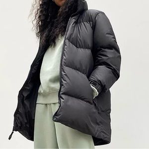 Aritzia TNA Mega puff Mid